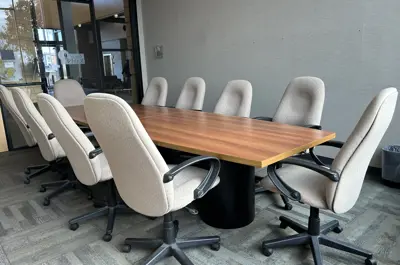 Mississippi River meeting room table with 10 chairs